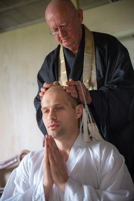 Что такое монашеское посвящение и посвящение в бодхисаттвы